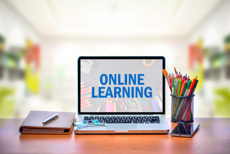 Mësimi Online zhvillohet me sukses në shkollën tonë!